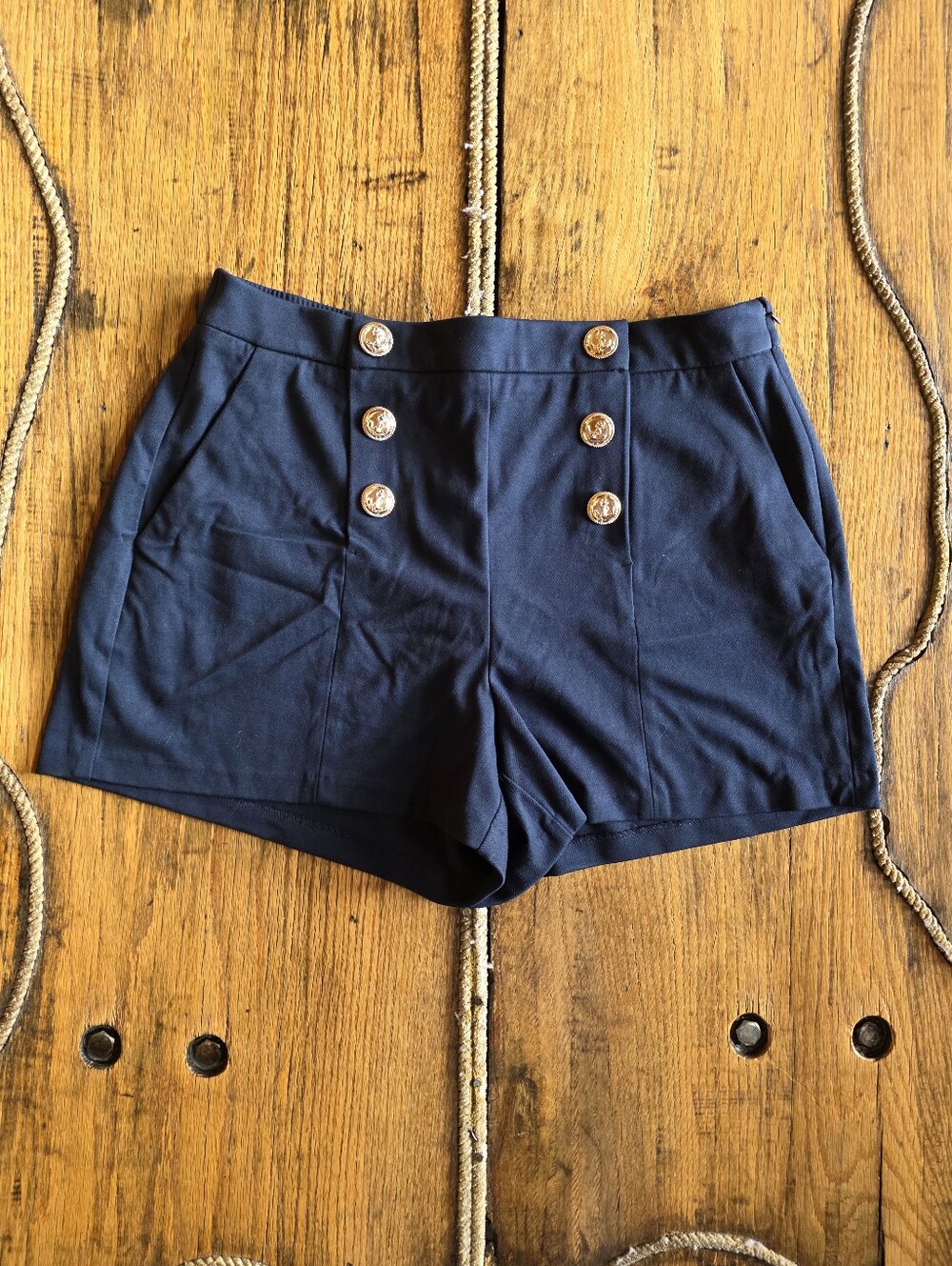 Nine West Navy High-Waist Button Front Women’s Shorts Large